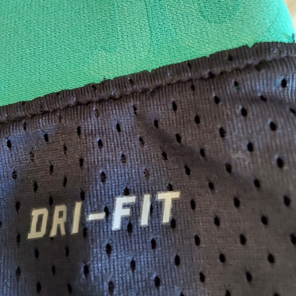 🌺 2 Pairs of Nike Dri-Fit Athletic/Running Shorts - Picture 12 of 15